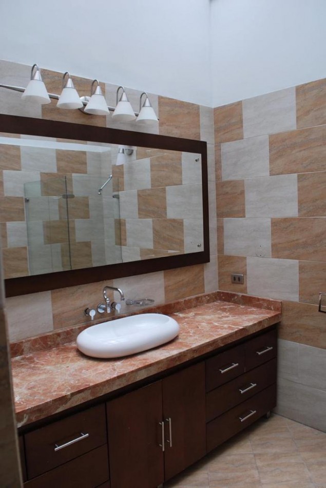 ARRIENDO CASA PASADENA 260 m