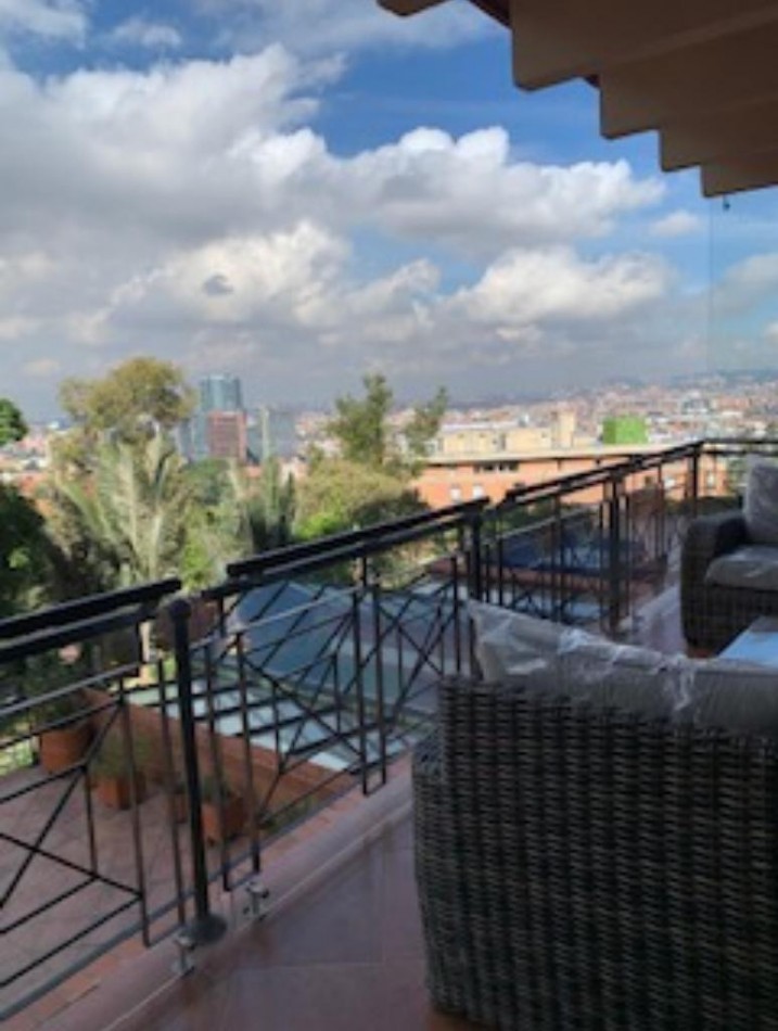 Se vende hermoso apartamento en Santa Barbara, Usaquen