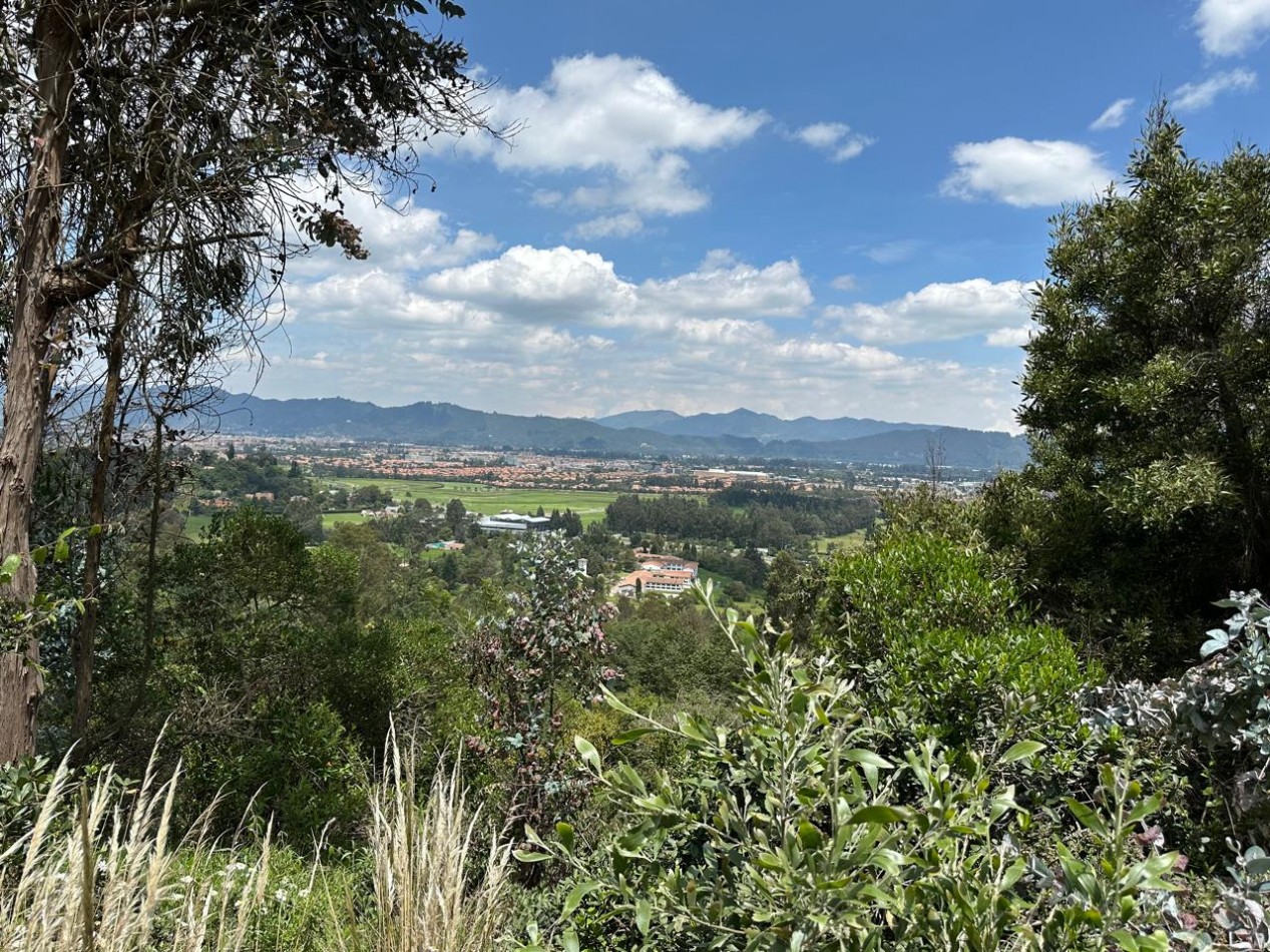 VENDO LOTE ALTOS DE YERBABUENA VISTA A LA SABANA
