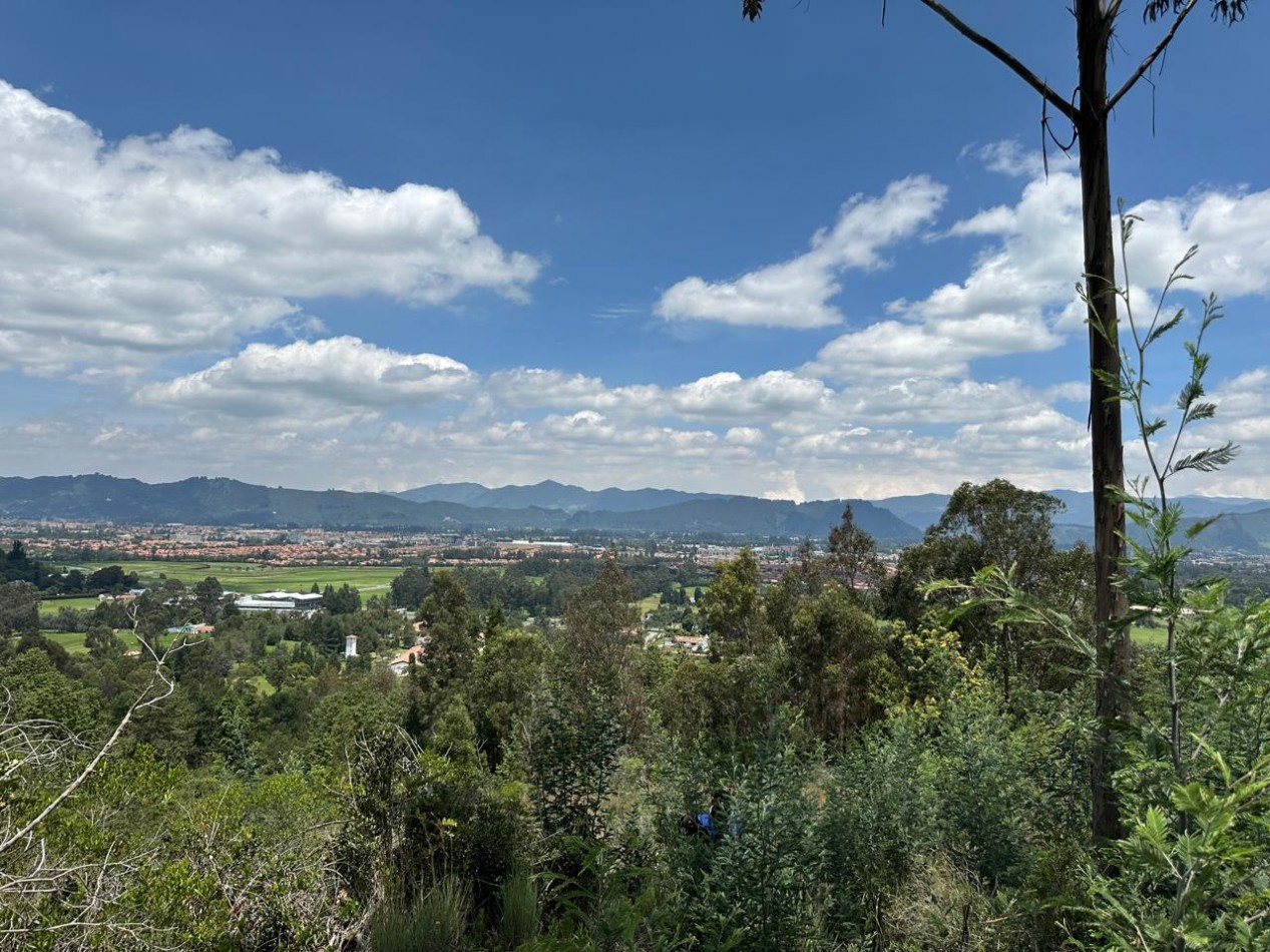 VENDO LOTE ALTOS DE YERBABUENA VISTA A LA SABANA