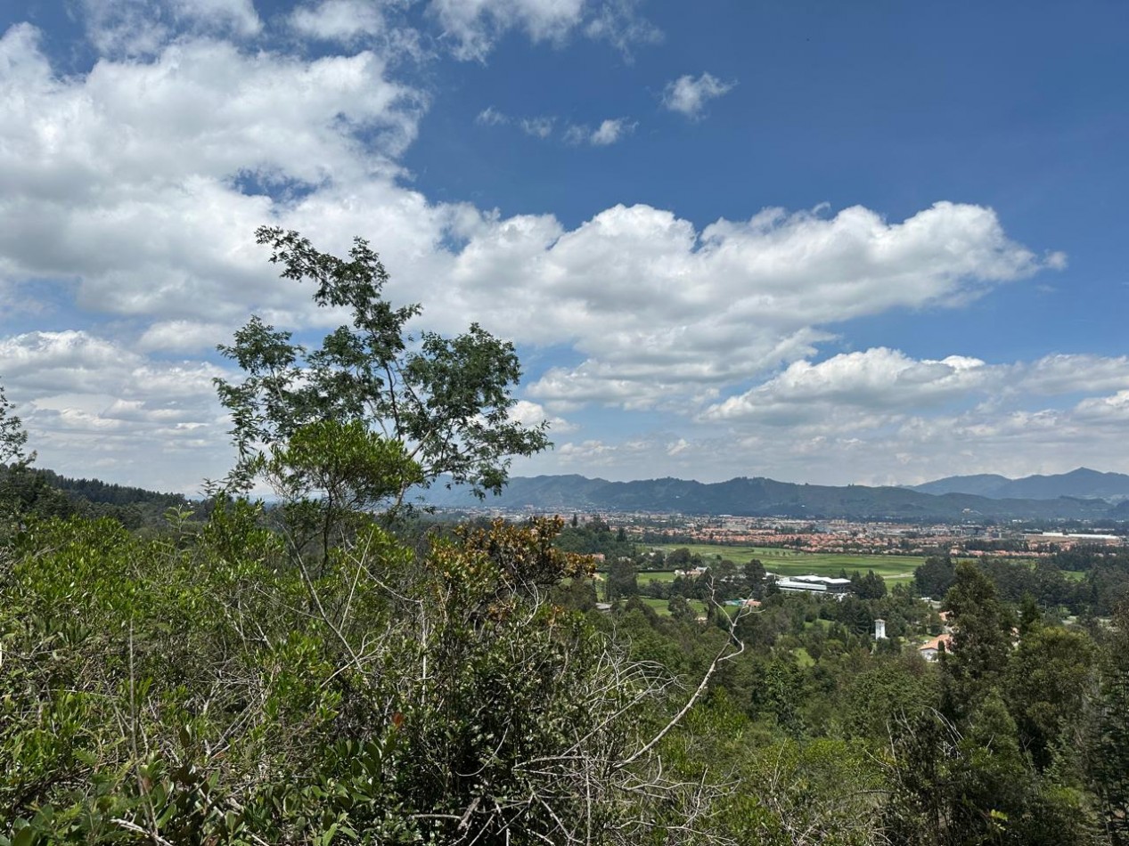 VENDO LOTE ALTOS DE YERBABUENA VISTA A LA SABANA