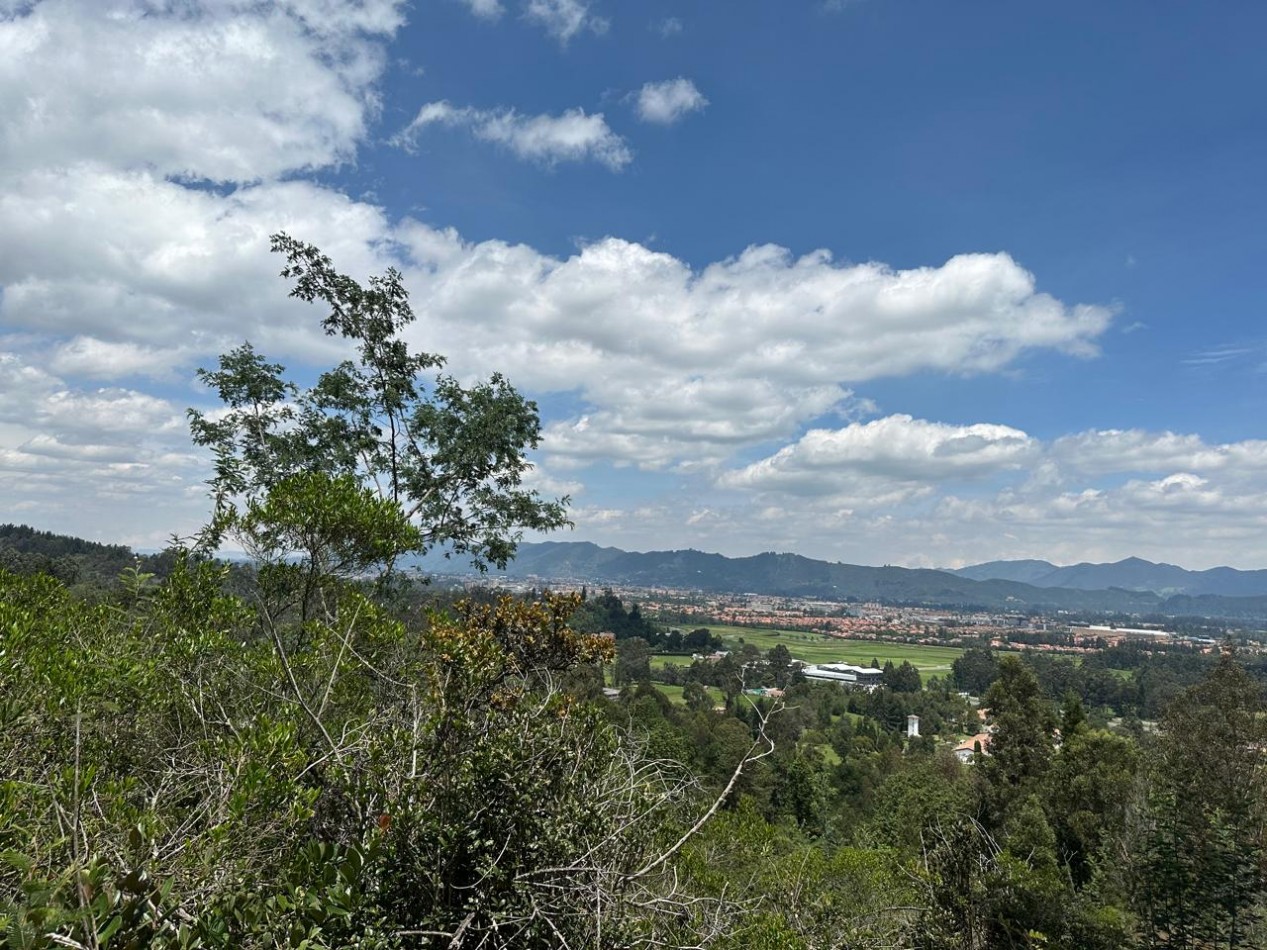 VENDO LOTE ALTOS DE YERBABUENA VISTA A LA SABANA